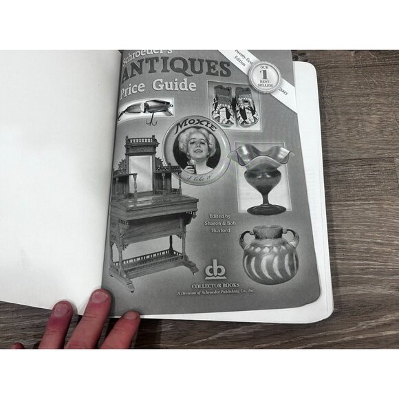 Schroeder's Antiques Price Guide Book by Sharon Huxford Paperback 2002 - Picture 2 of 6